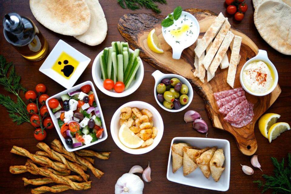 Trong bữa sáng của con người Thổ Nhĩ Kỳ có nhiều món ăn làm từ rau củ quả.